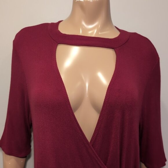 3/$20 Crave Fame By Almost Famous Wrap Top Short Sleeve Cut Out Vneck Ribbed - Picture 3 of 11